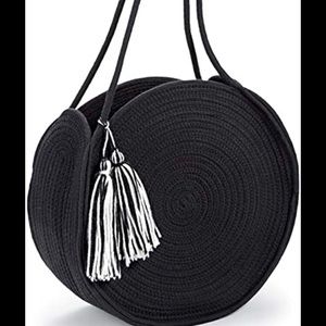 New mud pie circular purse medium sz